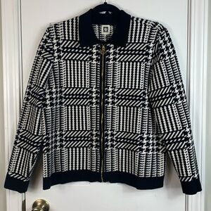Anne Klein black/white long sleeved full length zip sweater jacket large.